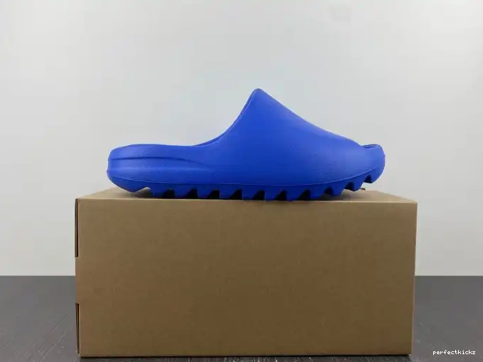 ID4133 Slide Adidas Azure Yeezy 0508